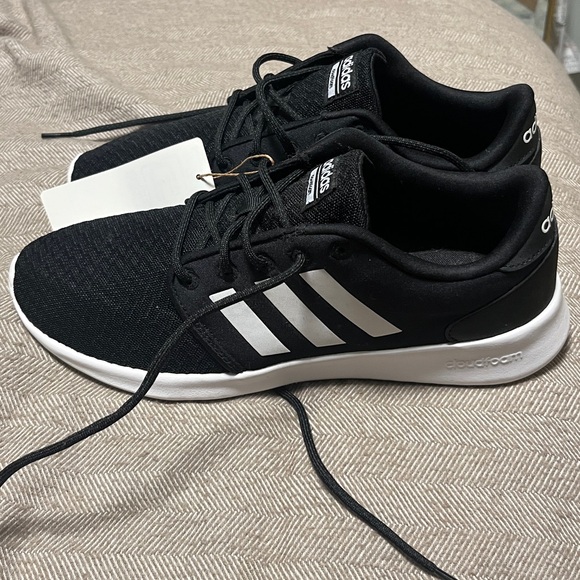 NWT Adidas Cloudfoam Comfort Sneakers; QT Racers; Black & White Carbon; NWB - Picture 4 of 7